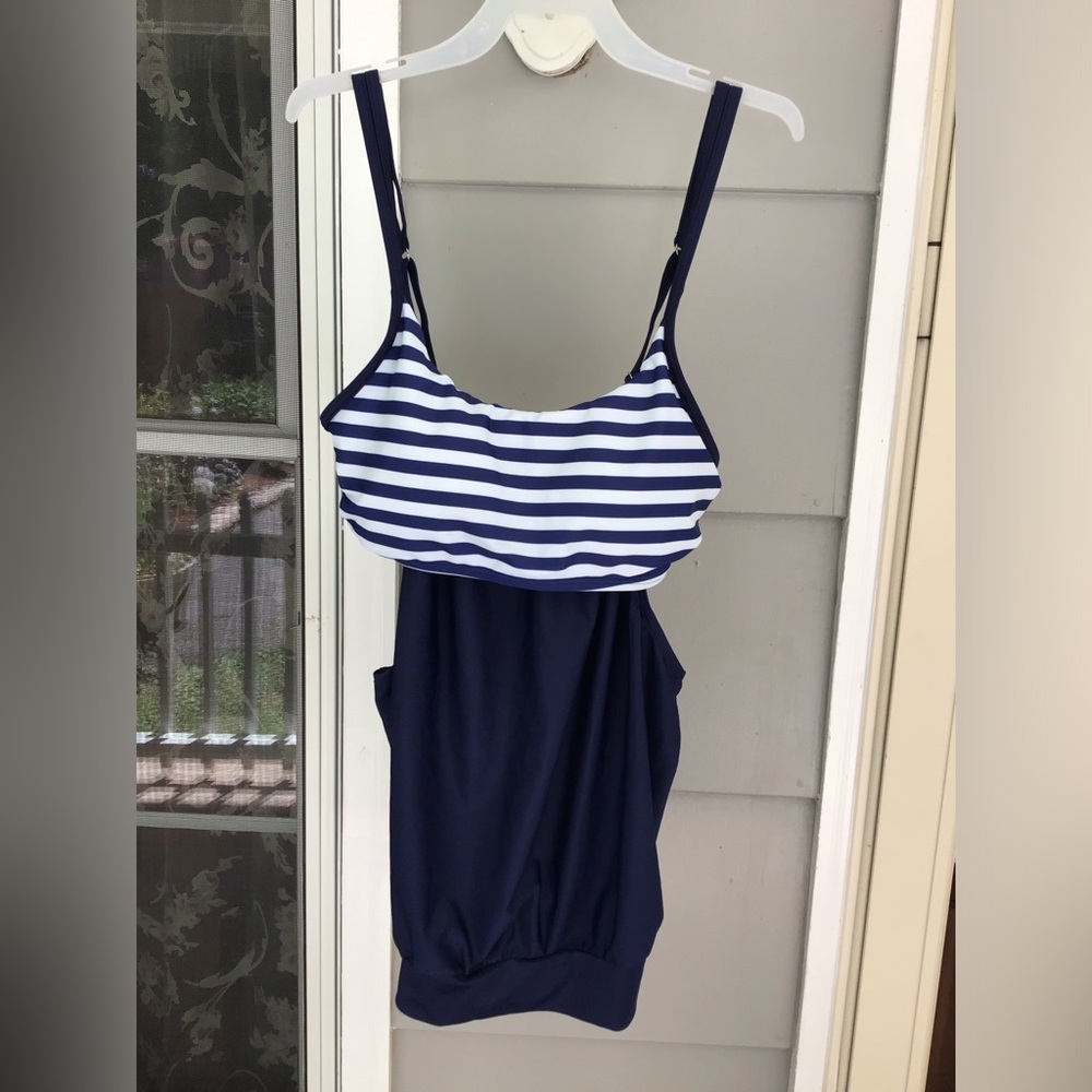 Tankini Blue white top bathing suit,swimsuit, bikini top XL Builtin Bra fit sz12
